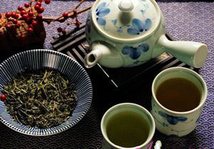 降糖养生不妨多喝冷水泡茶